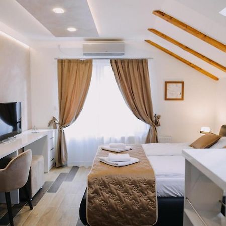 Prima Lux Apartments & Studio Ni Exteriér fotografie